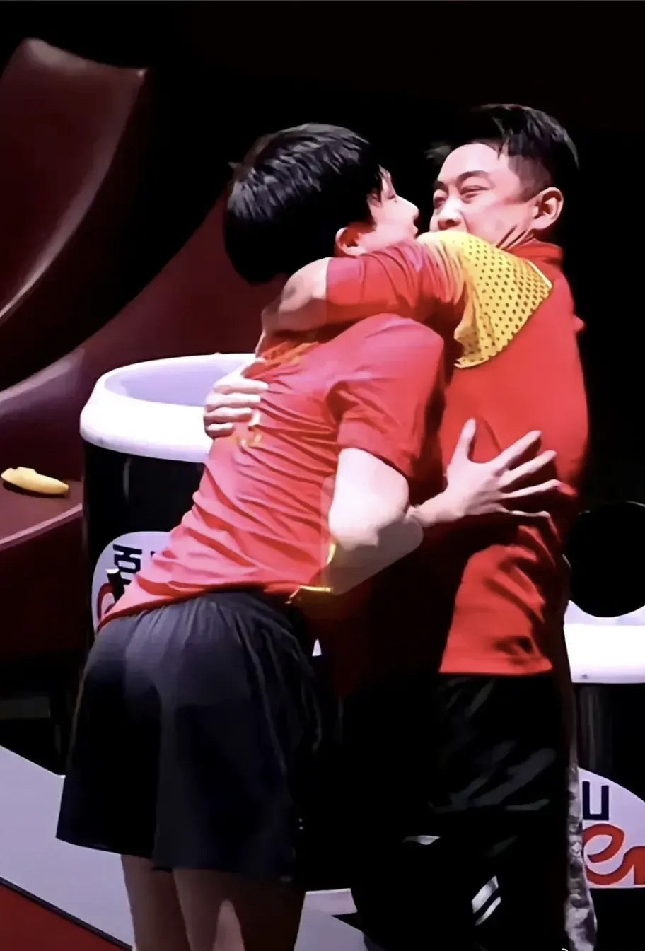 包含波兰乒乓球队血洗法国乒乓球队，王皓完成帽子戏法的词条