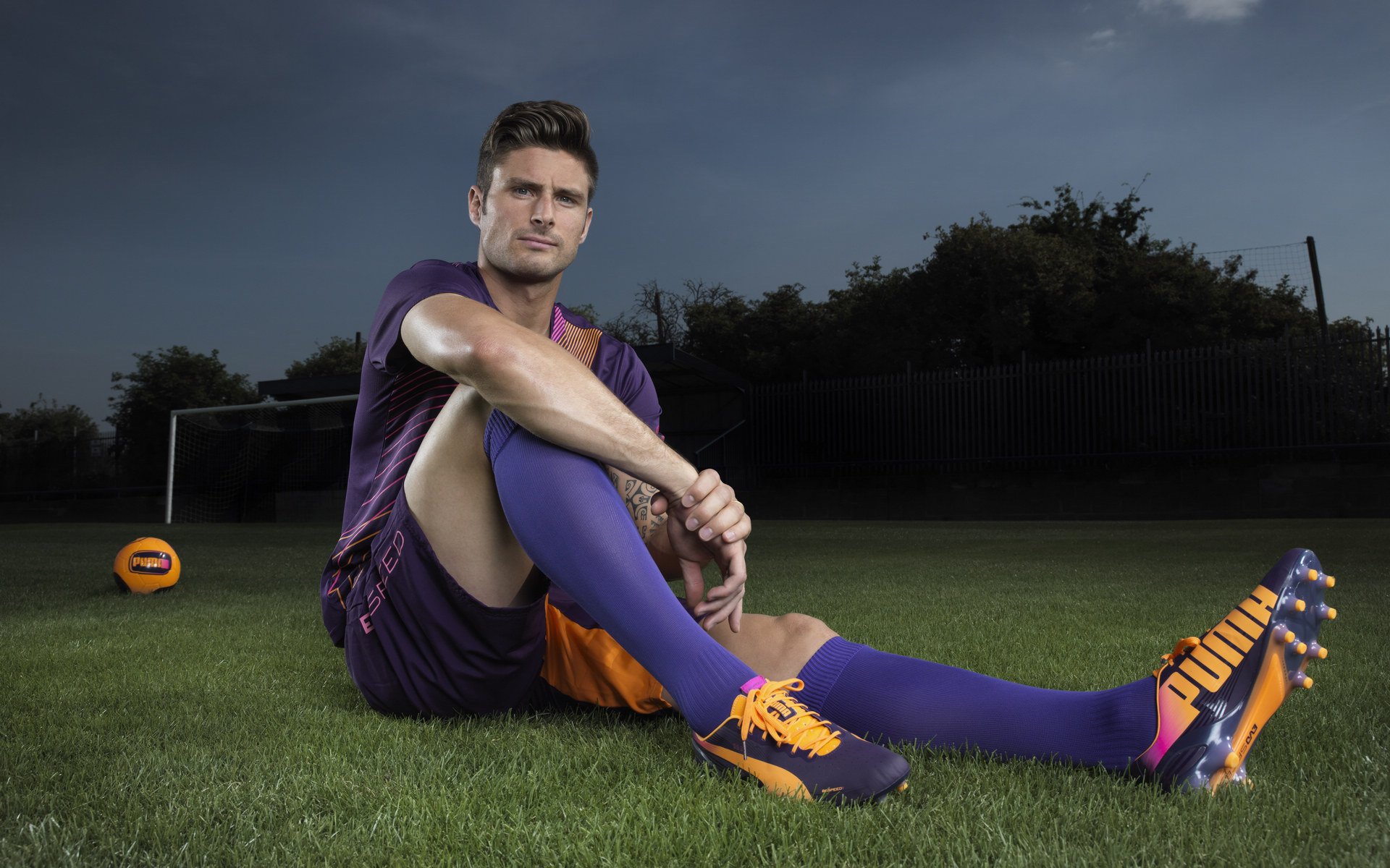 开云体育在线-欧冠淘汰赛焦点战，湖人制霸勇士，跨越体育疆界的胜利哲学