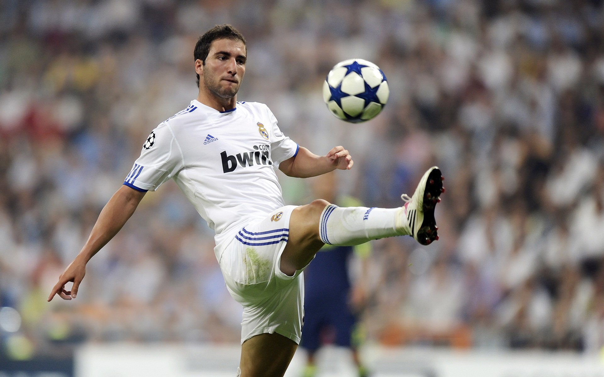 布伦森里程碑之夜，火箭鏖战奇才演绎不屈意志